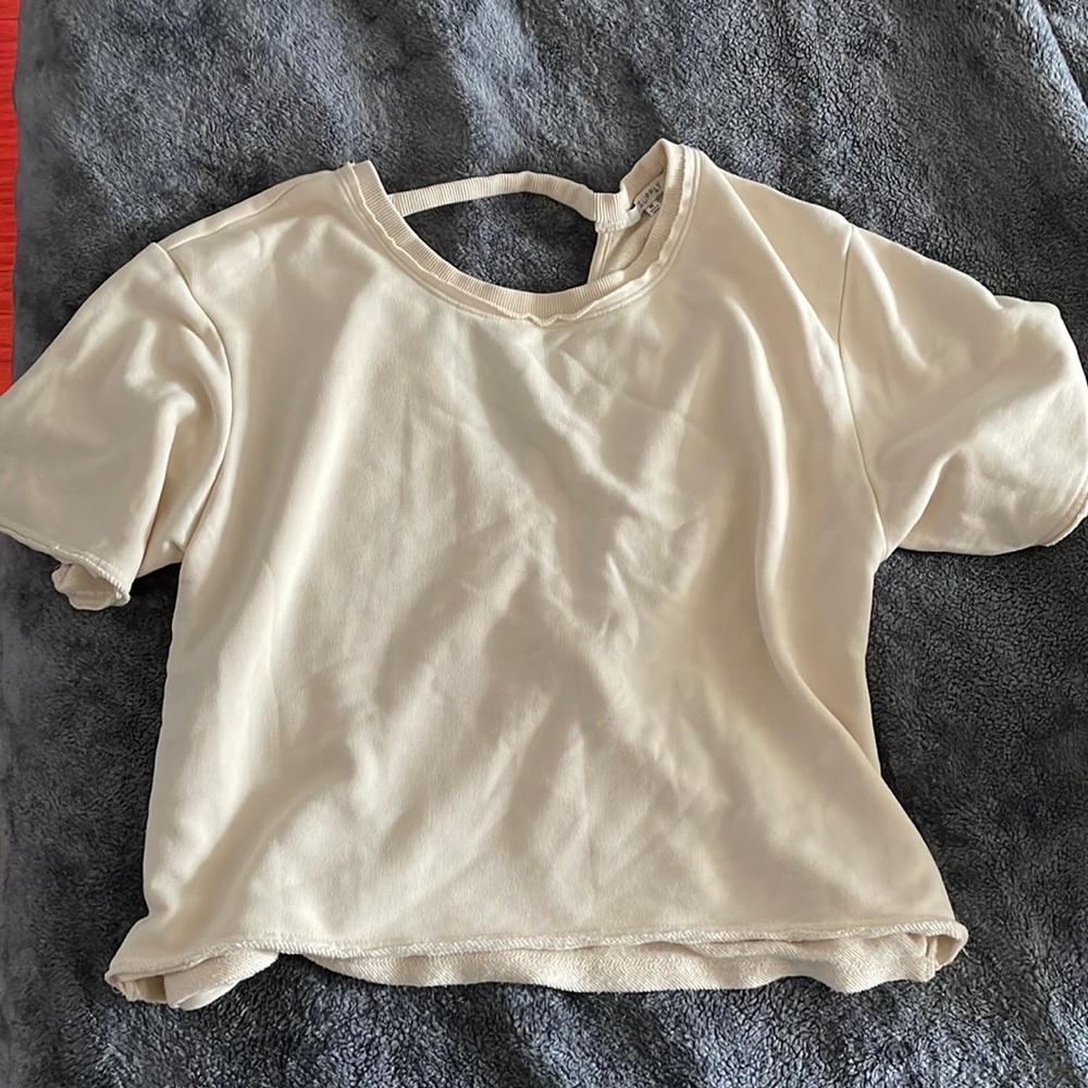 Z supply. Cream. Size medium short sleeve sweater. Great condition.